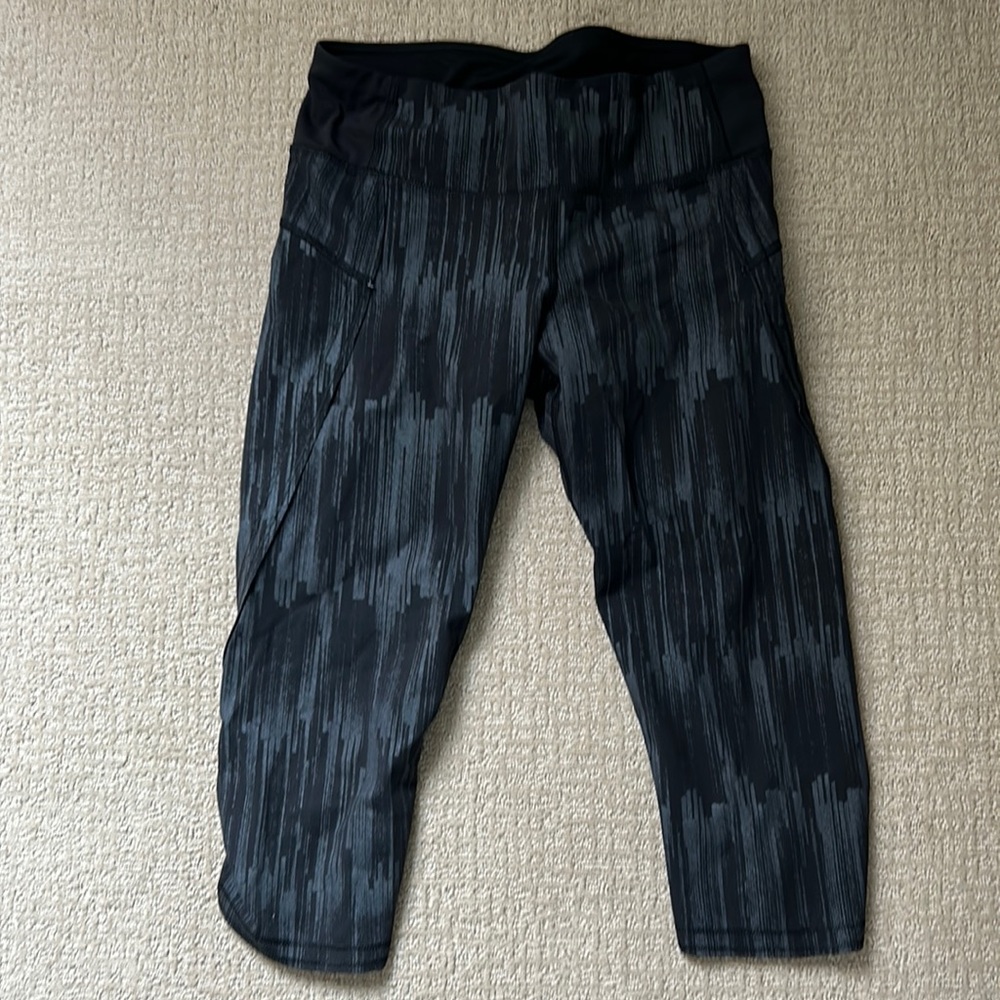 Lululemon crop leggings